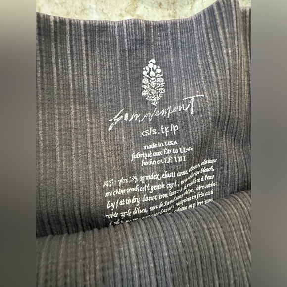 NWOT Free People Movement High Rise Good Karma 7/8 Leggings Washed Grey XS/S IR - Picture 7 of 7